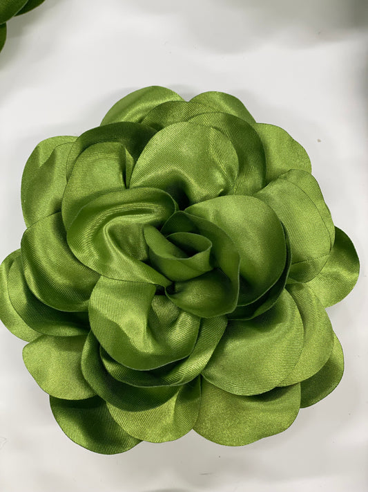 Gorgeous Green Flower Brooch