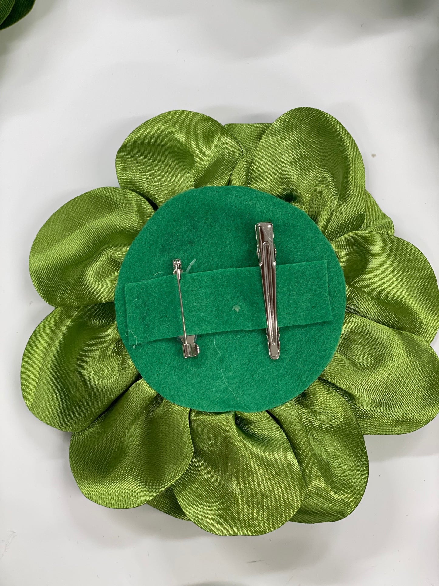 Gorgeous Green Flower Brooch